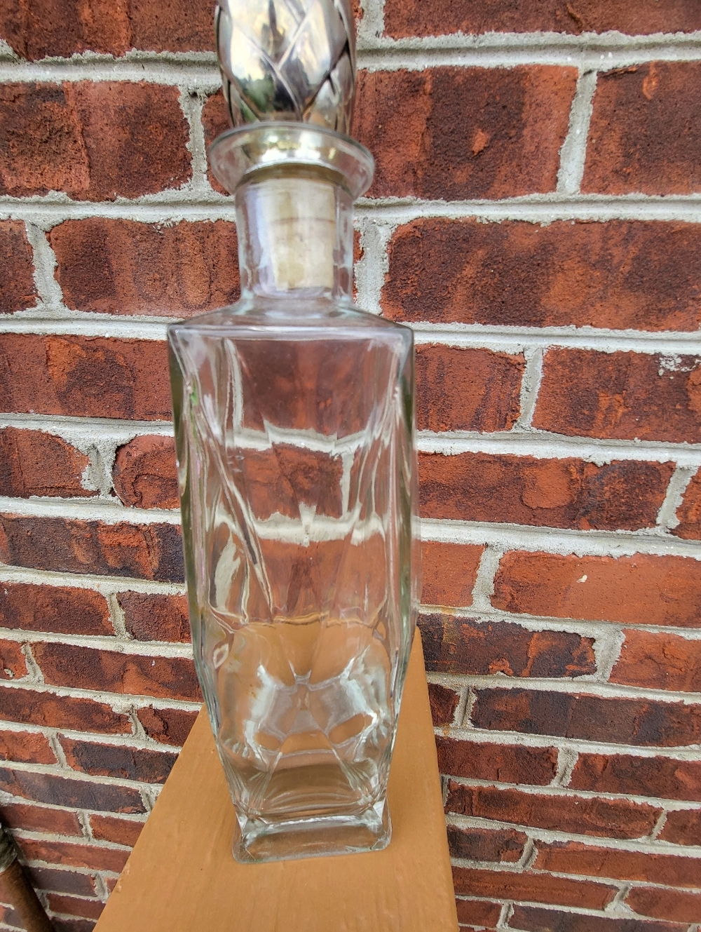 VTG Clear Glass Twisted  Decanter with Silver Ornate Pineapple Stopper